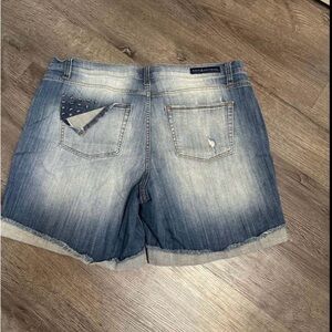Rock & Republic Size 18 W Bumpershoot Shorts